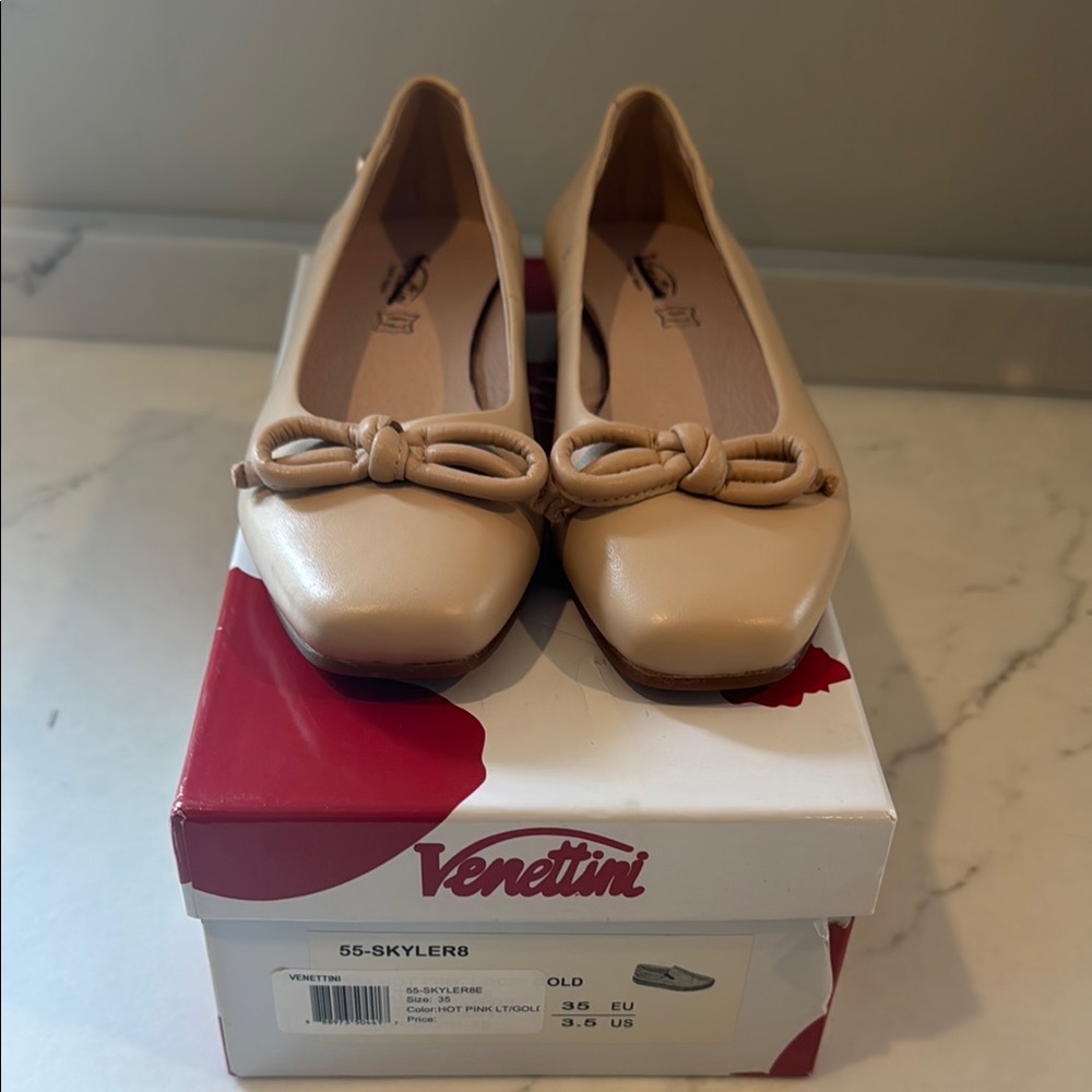 Venettini Lucy beige ballet flat with bow detail. NEW size 36